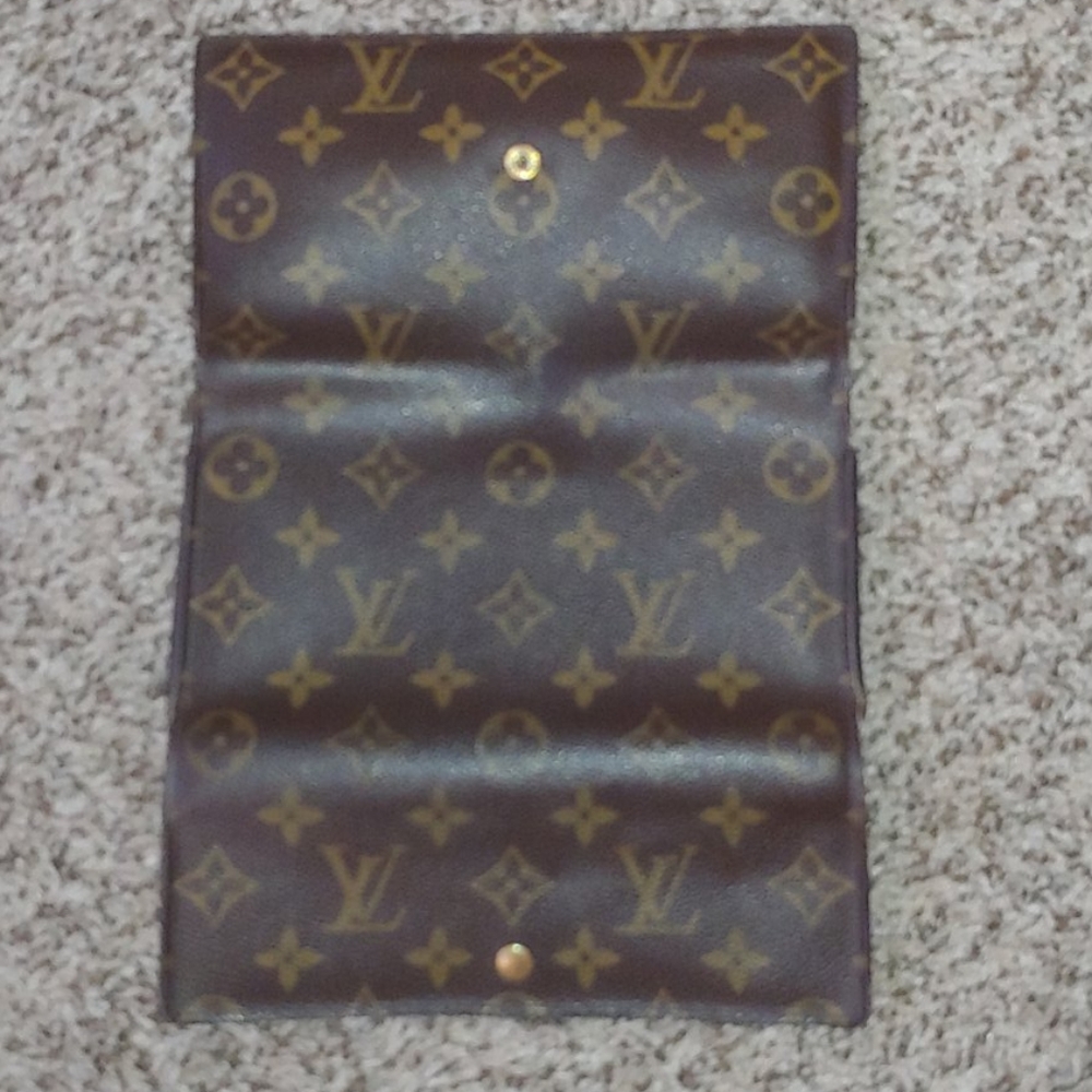 Authentic louis vuitton wallet